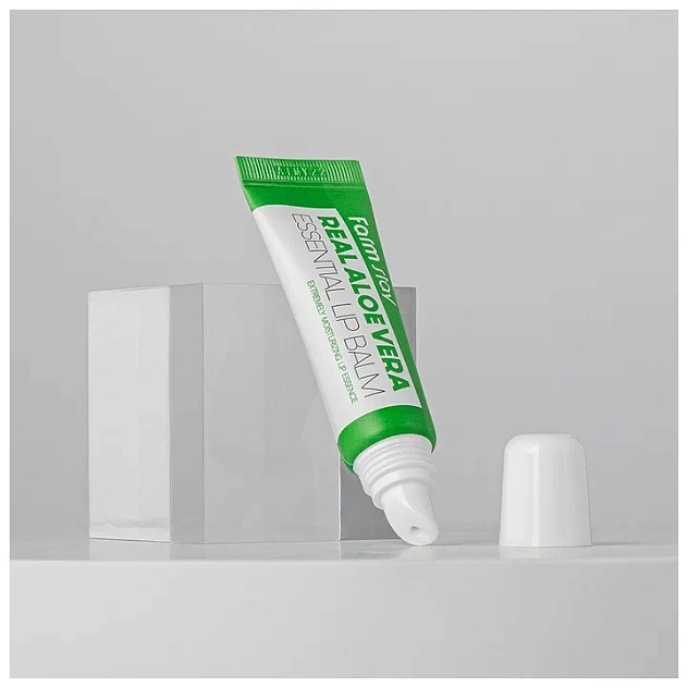 Бальзам для губ суперувлажняющий с алое FarmStay Real Aloe Vera Essentia