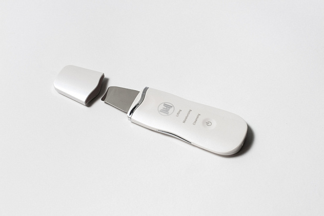 Ультразвуковой прибор для микромассажа и чистки лица D&D UC-01